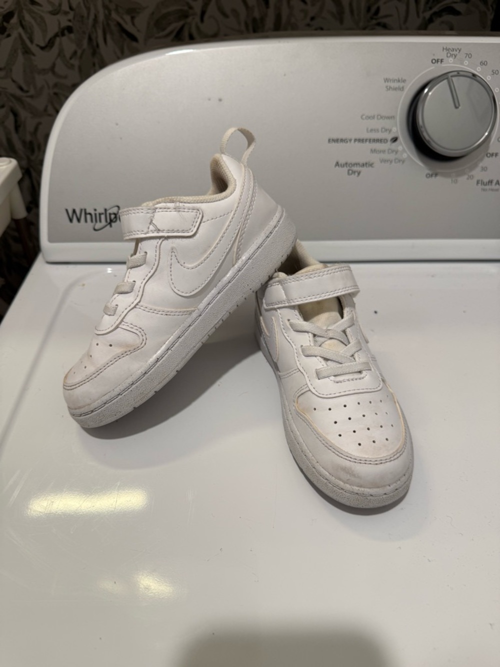 Nike Kids White Low-Top Velcro & Lace Sneakers
